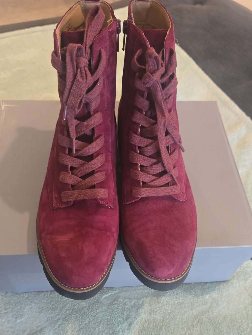 Vionic Burgundy Suede Lace-Up Ankle Boots [8.5]